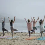 yoga-frauen-strand